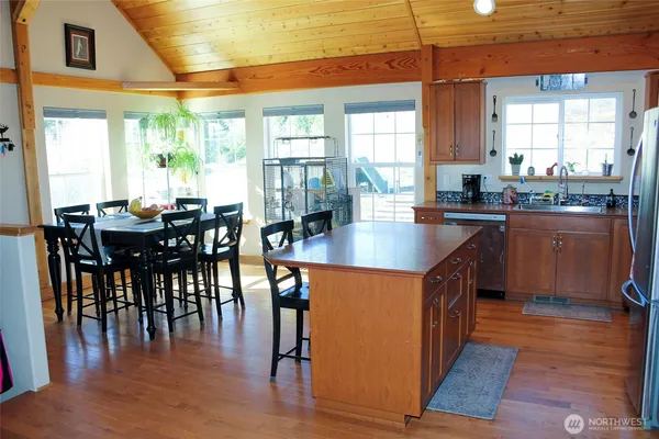 $500,000 | 299 Vulcan Mountain Road, Curlew, WA 99118