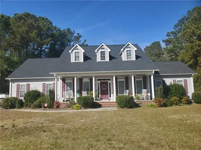$590,000 | 204 Rudder Lane, Sneads Ferry, NC 28460