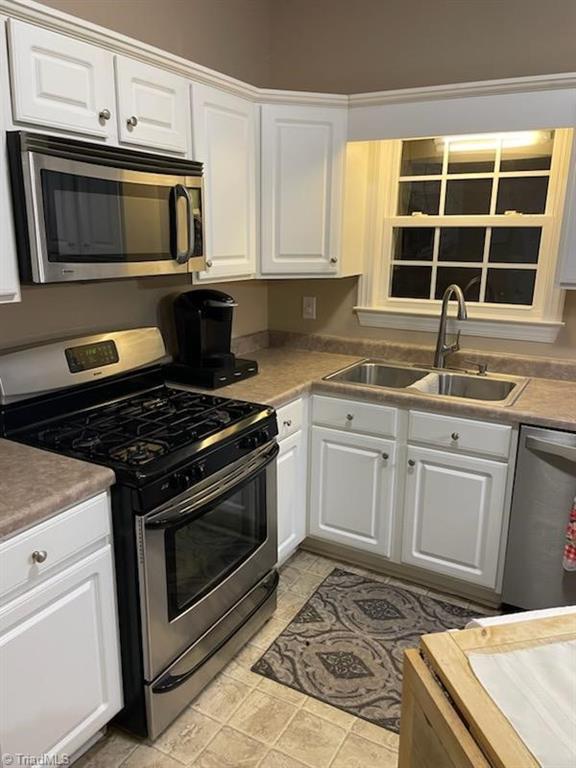 204 Rudder Lane Sneads Ferry, NC 28460 - Photo 11 of 39