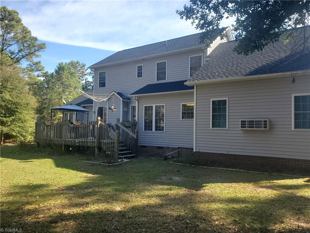 204 Rudder Lane Sneads Ferry, NC 28460 - Photo 3 of 39 Back