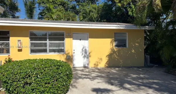 $1,800 | 706 Southwest 4th Terrace, Unit 4, Dania Beach, FL 33004