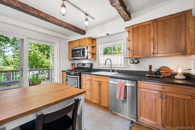 $465,000 | 60 Union Street, Montgomery, NY 12549