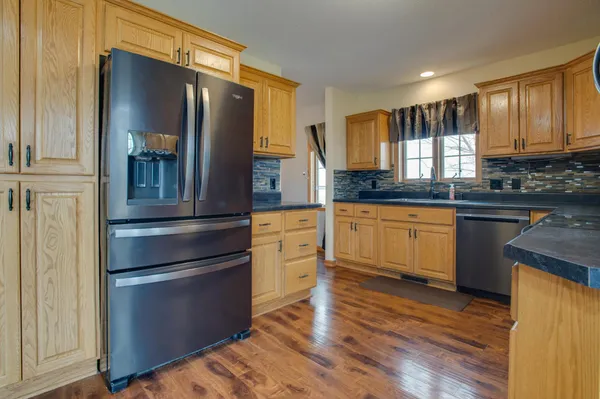 $625,000 | 10801 72nd Street South, Horace, ND 58047