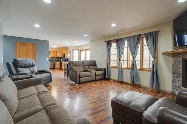 $625,000 | 10801 72nd Street South, Horace, ND 58047