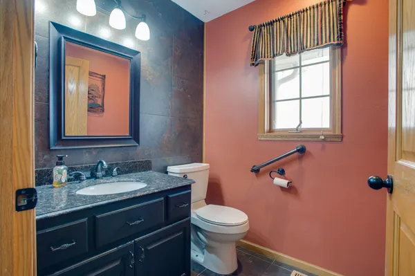 $625,000 | 10801 72nd Street South, Horace, ND 58047