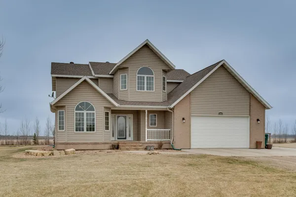 $625,000 | 10801 72nd Street South, Horace, ND 58047