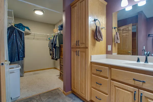 $625,000 | 10801 72nd Street South, Horace, ND 58047