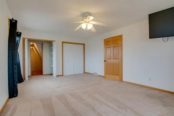 $625,000 | 10801 72nd Street South, Horace, ND 58047