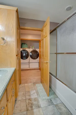 $625,000 | 10801 72nd Street South, Horace, ND 58047