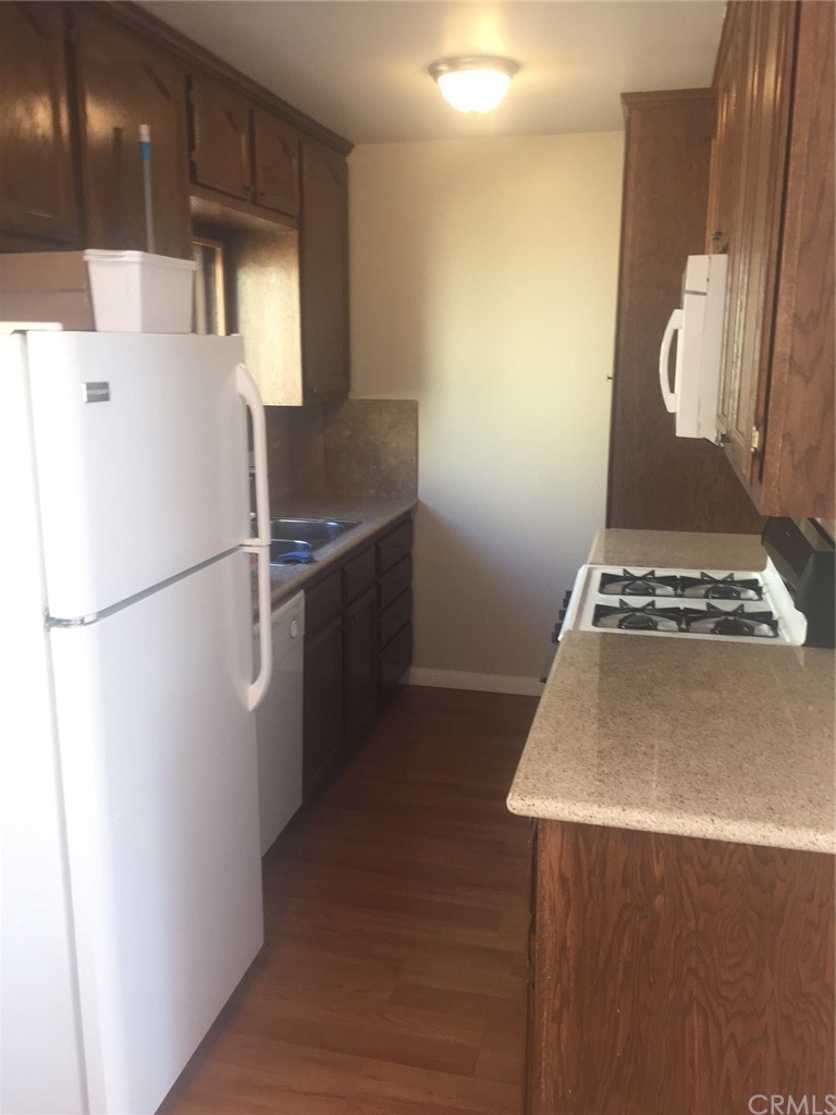 2308 Carnegie Lane, Unit B Redondo Beach, CA 90278 - Photo 14 of 18