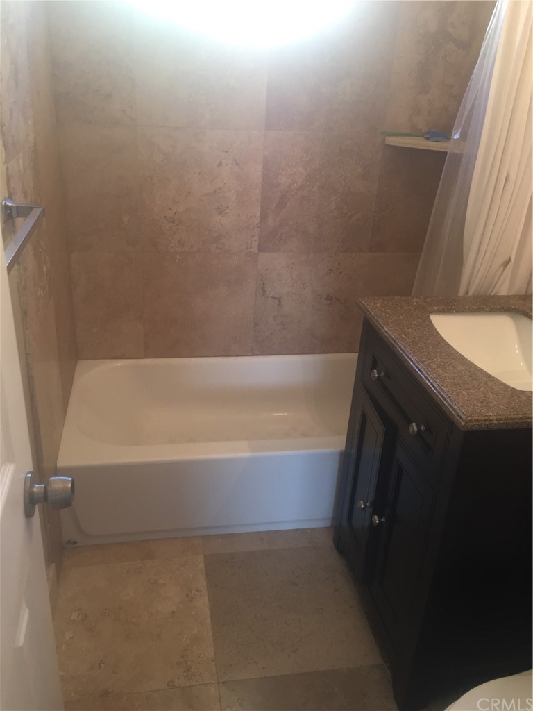 2308 Carnegie Lane, Unit B Redondo Beach, CA 90278 - Photo 16 of 18