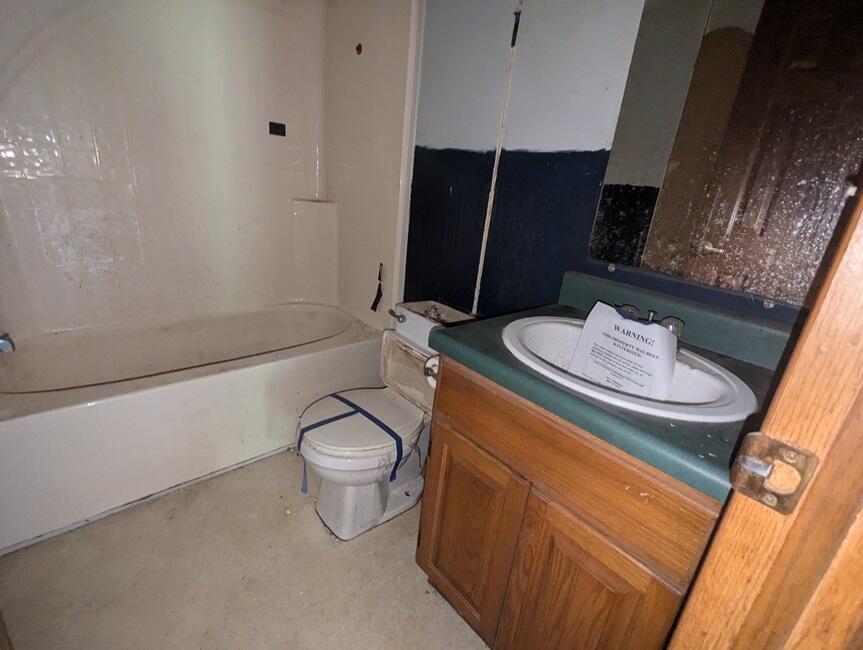 13200 Voorheis Road Jerome, MI 49249 - Photo 5 of 14 2nd full bath