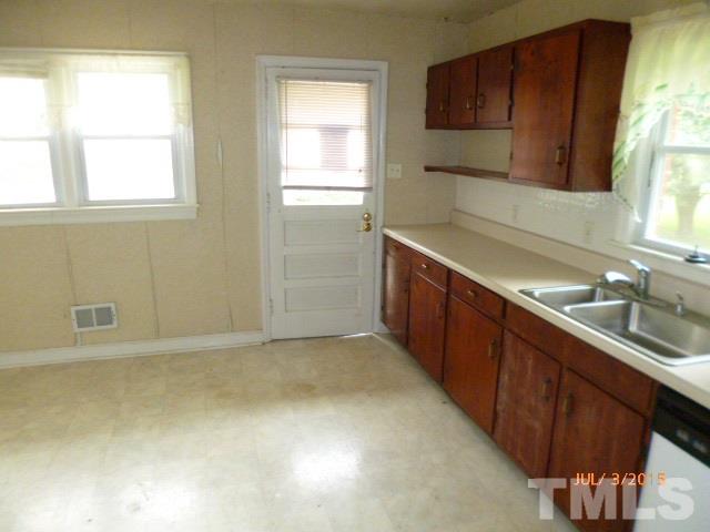1103 Southerlund Road Garner, NC 27529 - Photo 5 of 25