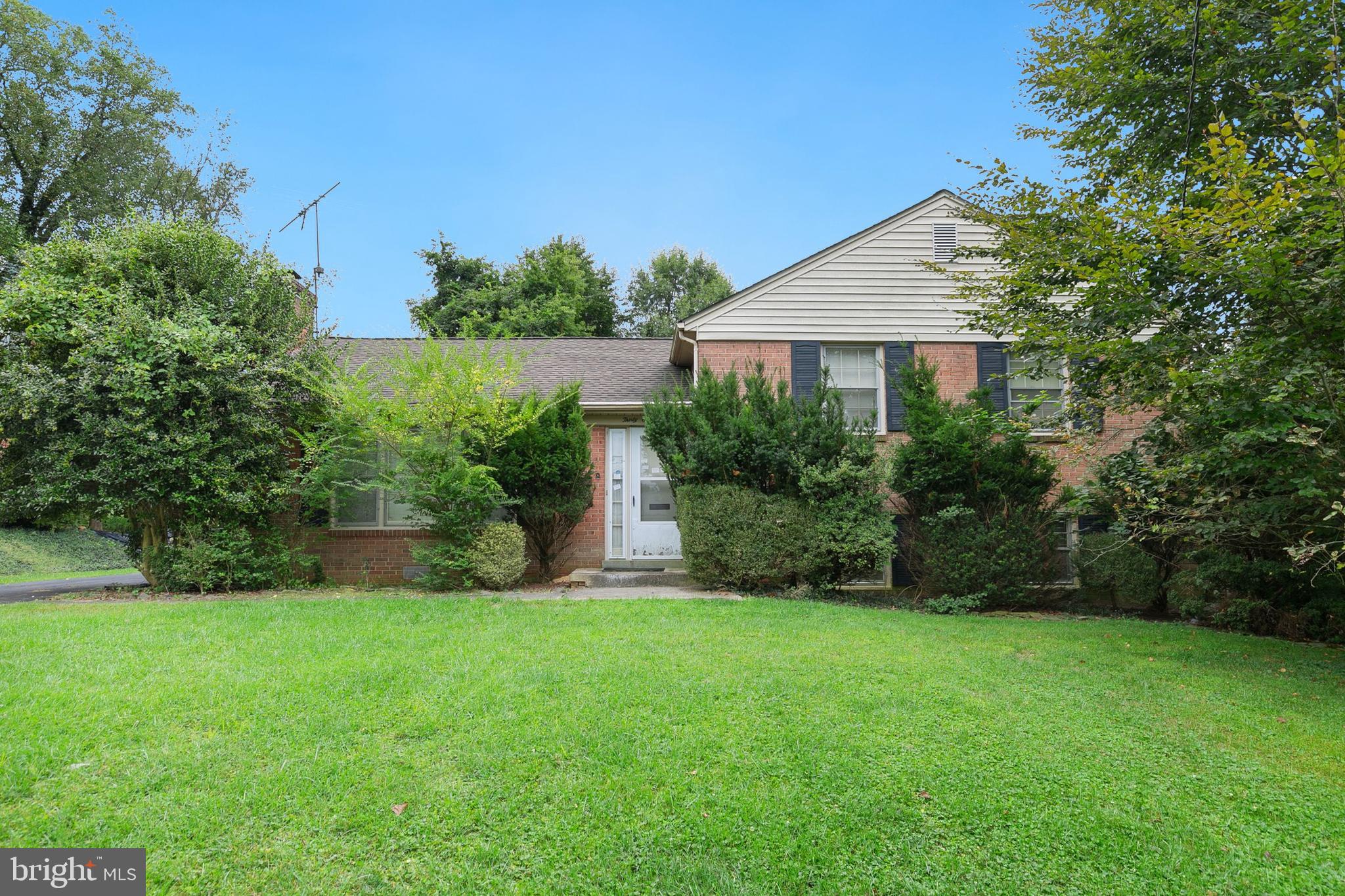 3116 Helsel Drive Silver Spring, MD 20906 - Photo 2 of 35