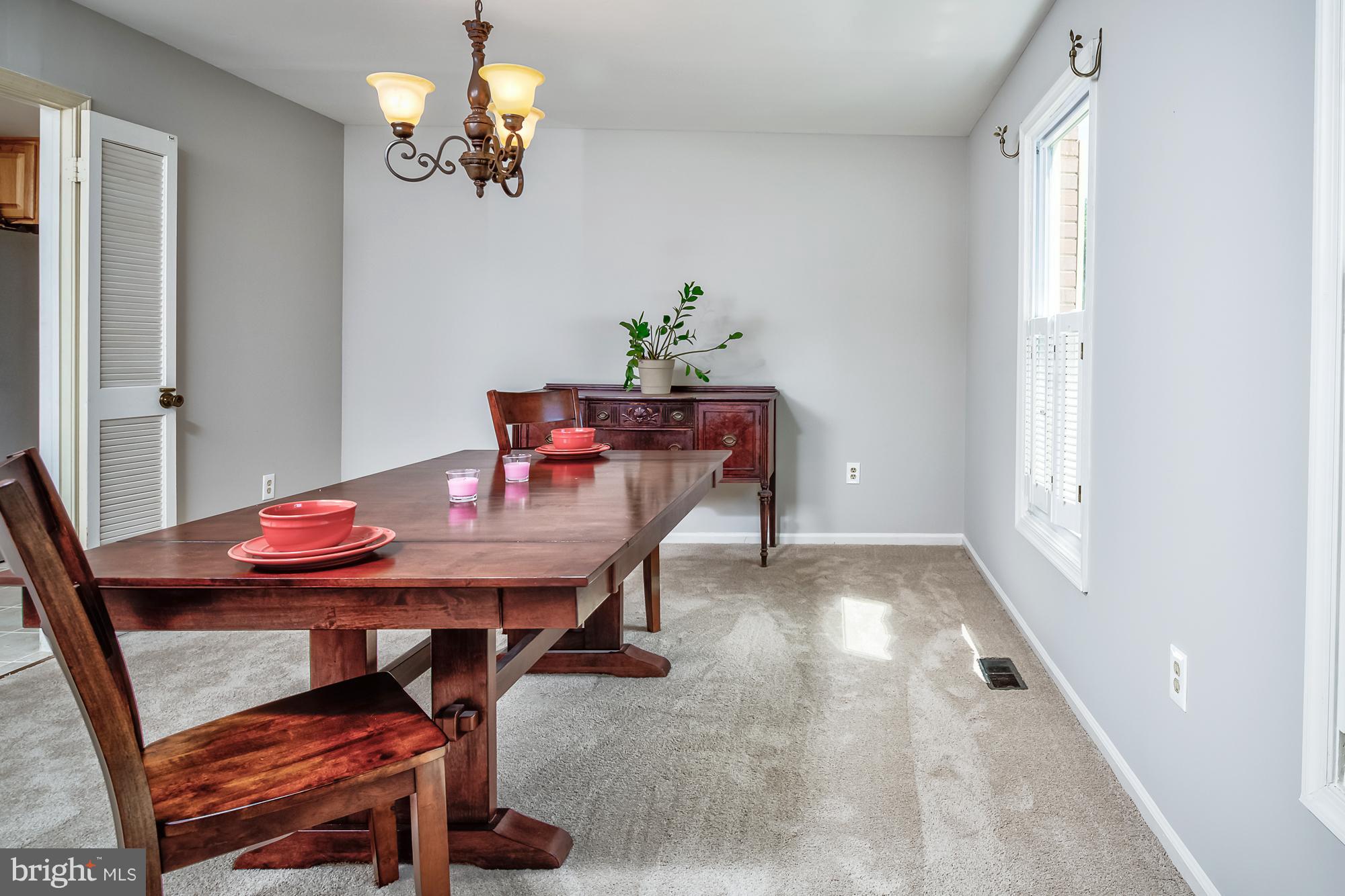7264 Ridgeway Drive Manassas, VA 20112 - Photo 10 of 27 Dining Room