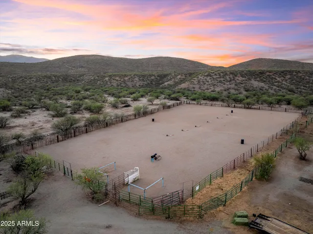 $1,200,000 | 440 West Cimmaron Lane, Benson, AZ 85602