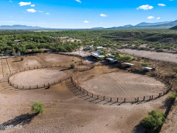 $960,000 | 440 West Cimmaron Lane, Benson, AZ 85602
