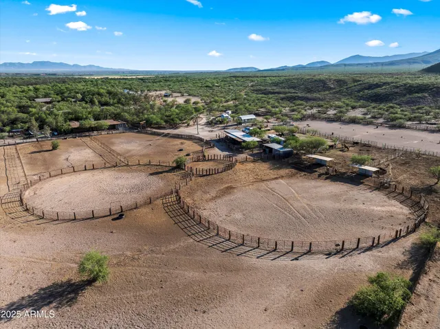 $1,200,000 | 440 West Cimmaron Lane, Benson, AZ 85602