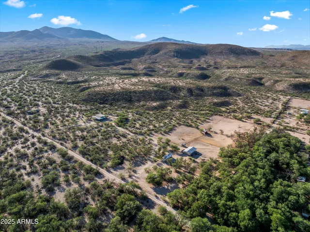 $1,200,000 | 440 West Cimmaron Lane, Benson, AZ 85602