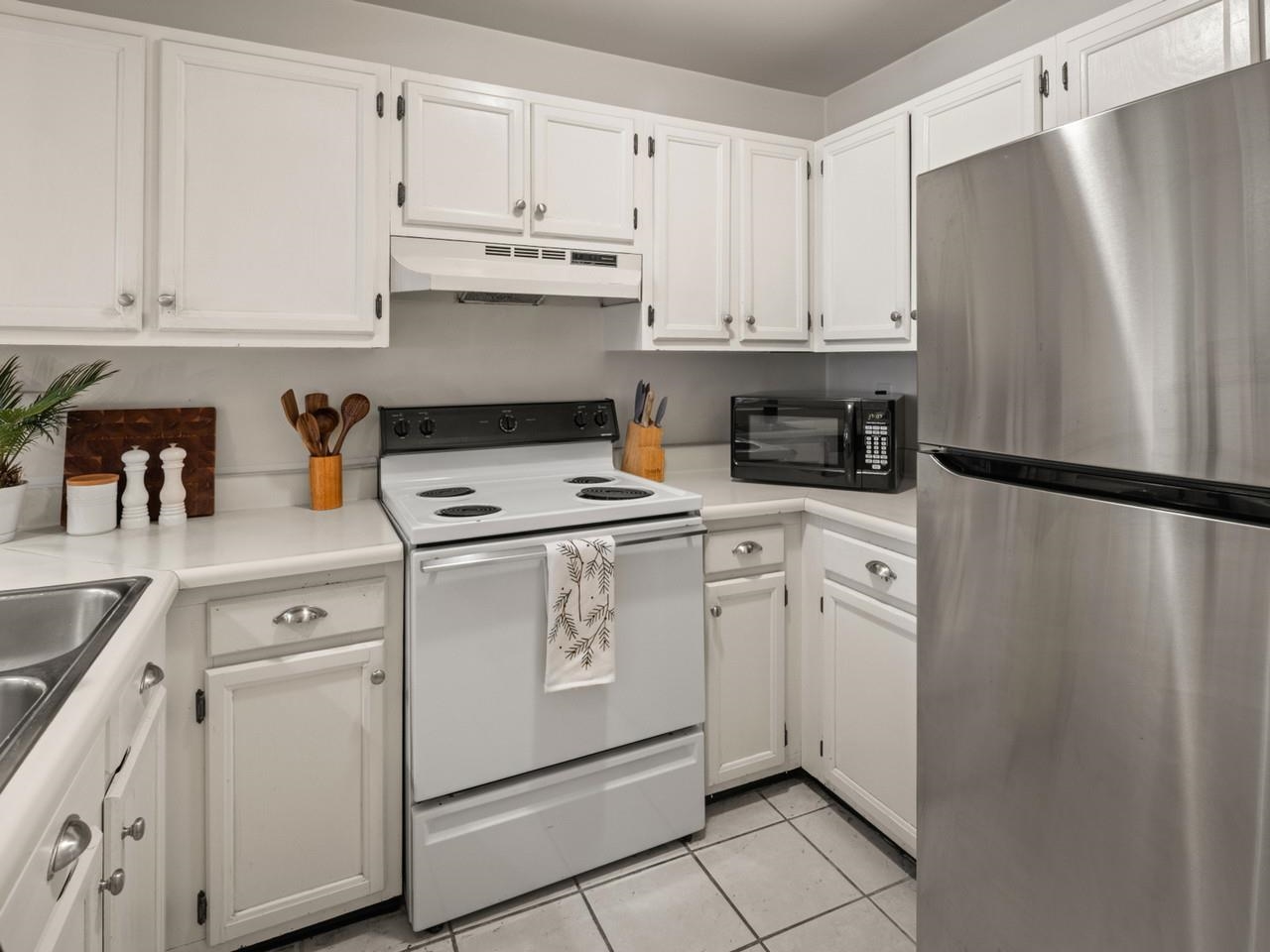 337 College Street, Unit 6 Burlington, VT 05401 - Photo 13 of 35