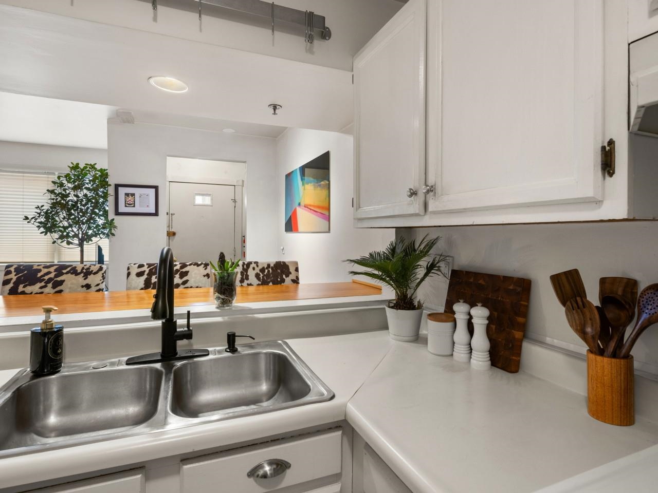 337 College Street, Unit 6 Burlington, VT 05401 - Photo 15 of 35