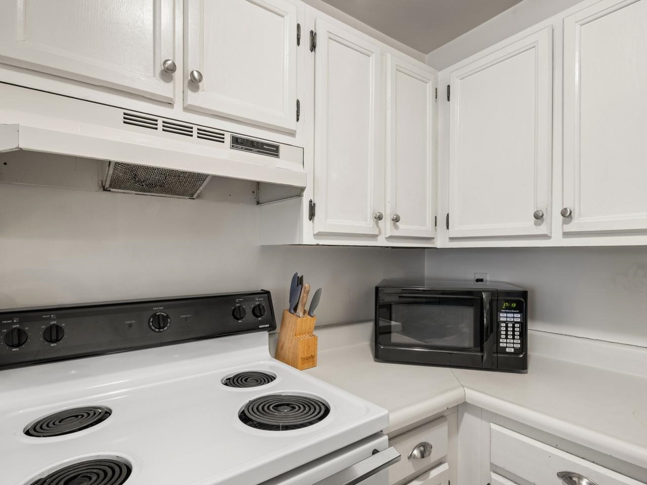 337 College Street, Unit 6 Burlington, VT 05401 - Photo 16 of 35