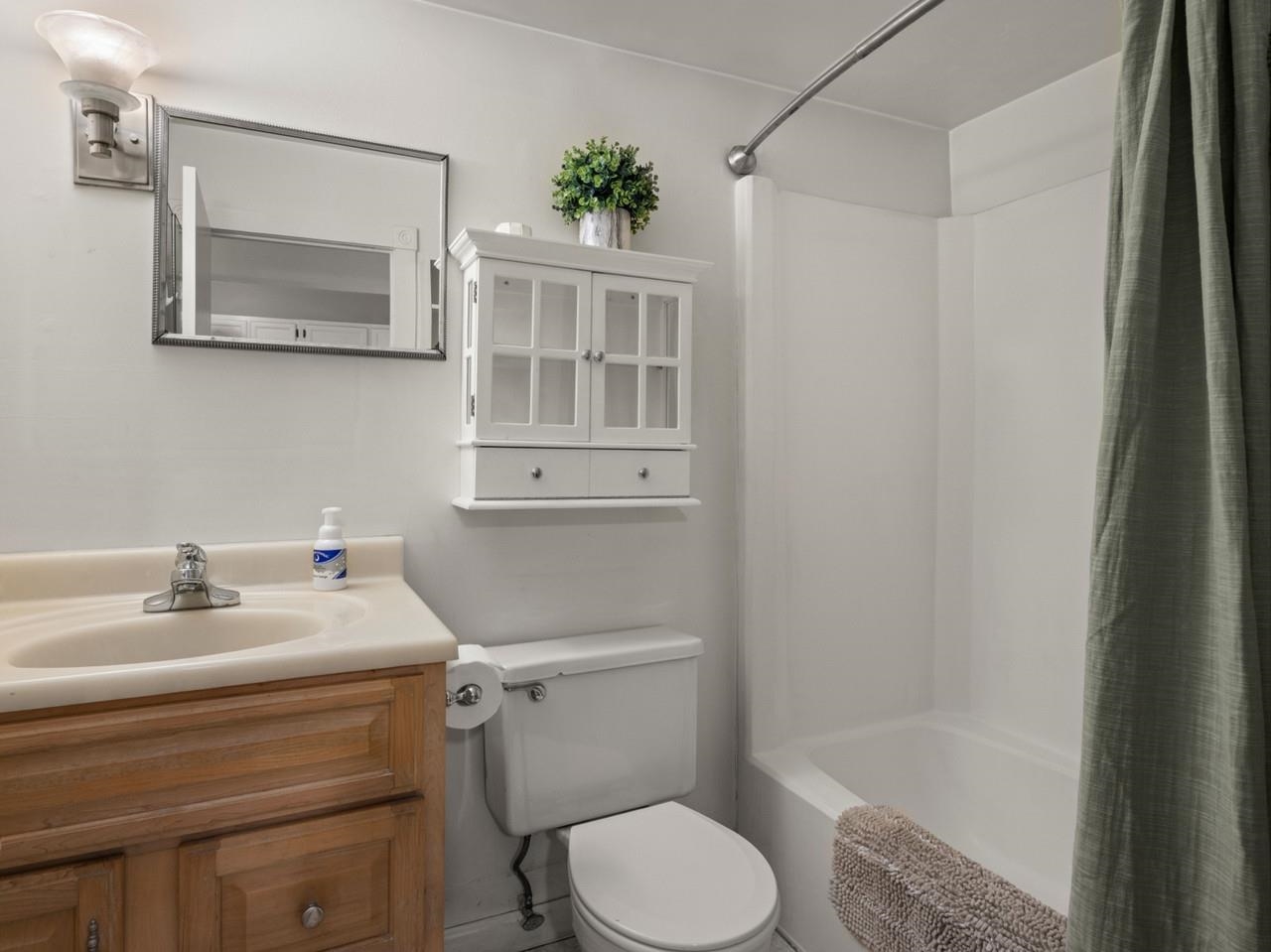 337 College Street, Unit 6 Burlington, VT 05401 - Photo 17 of 35