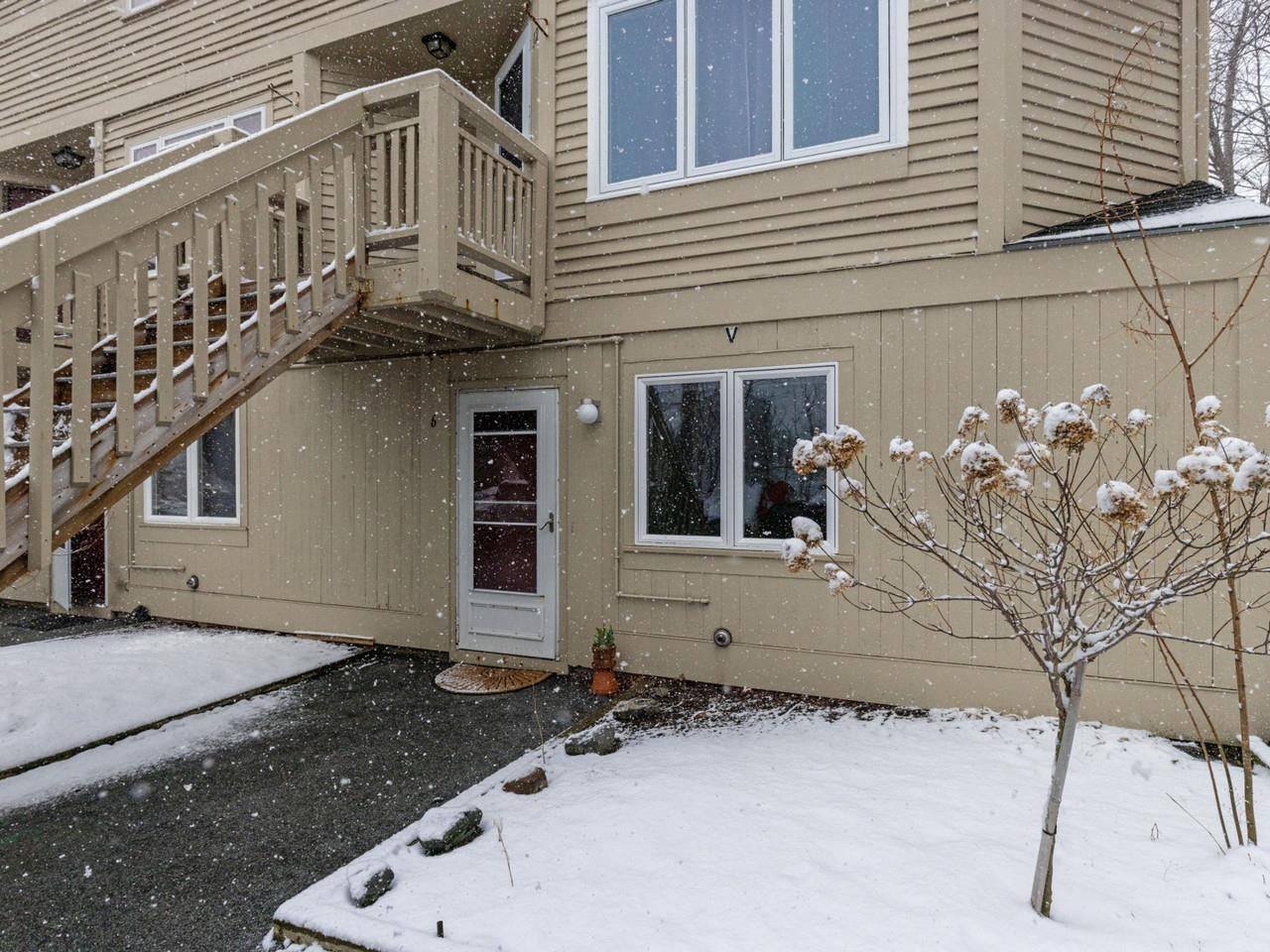 337 College Street, Unit 6 Burlington, VT 05401 - Photo 26 of 35