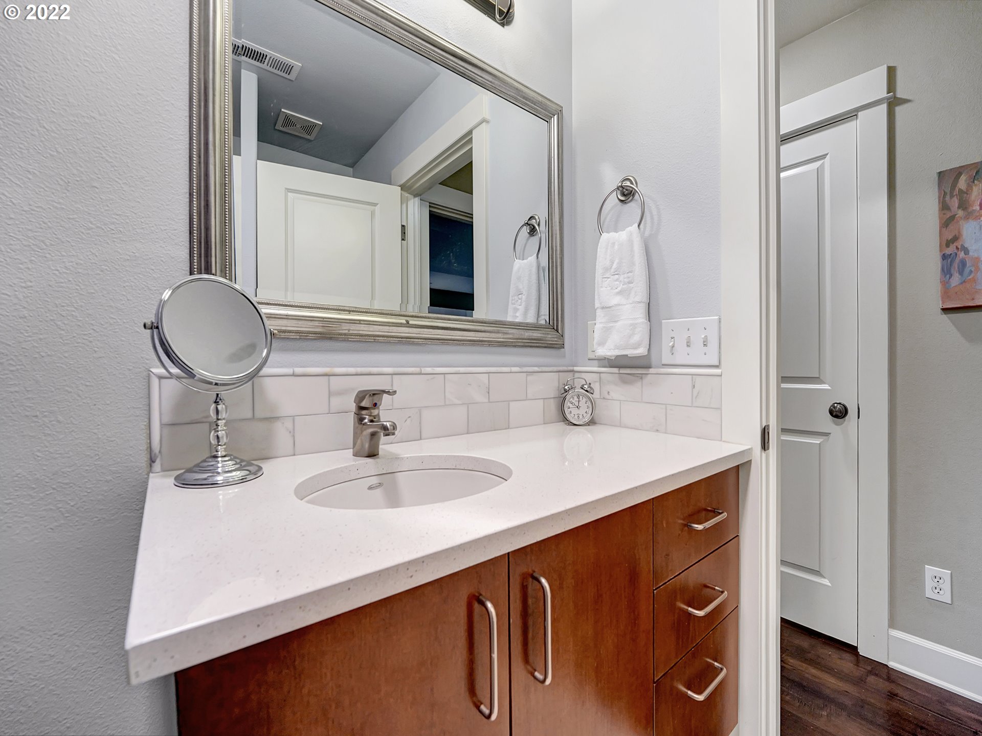 12868 Boones Ferry Road Lake Oswego, OR 97035 - Photo 26 of 32 Bathroom