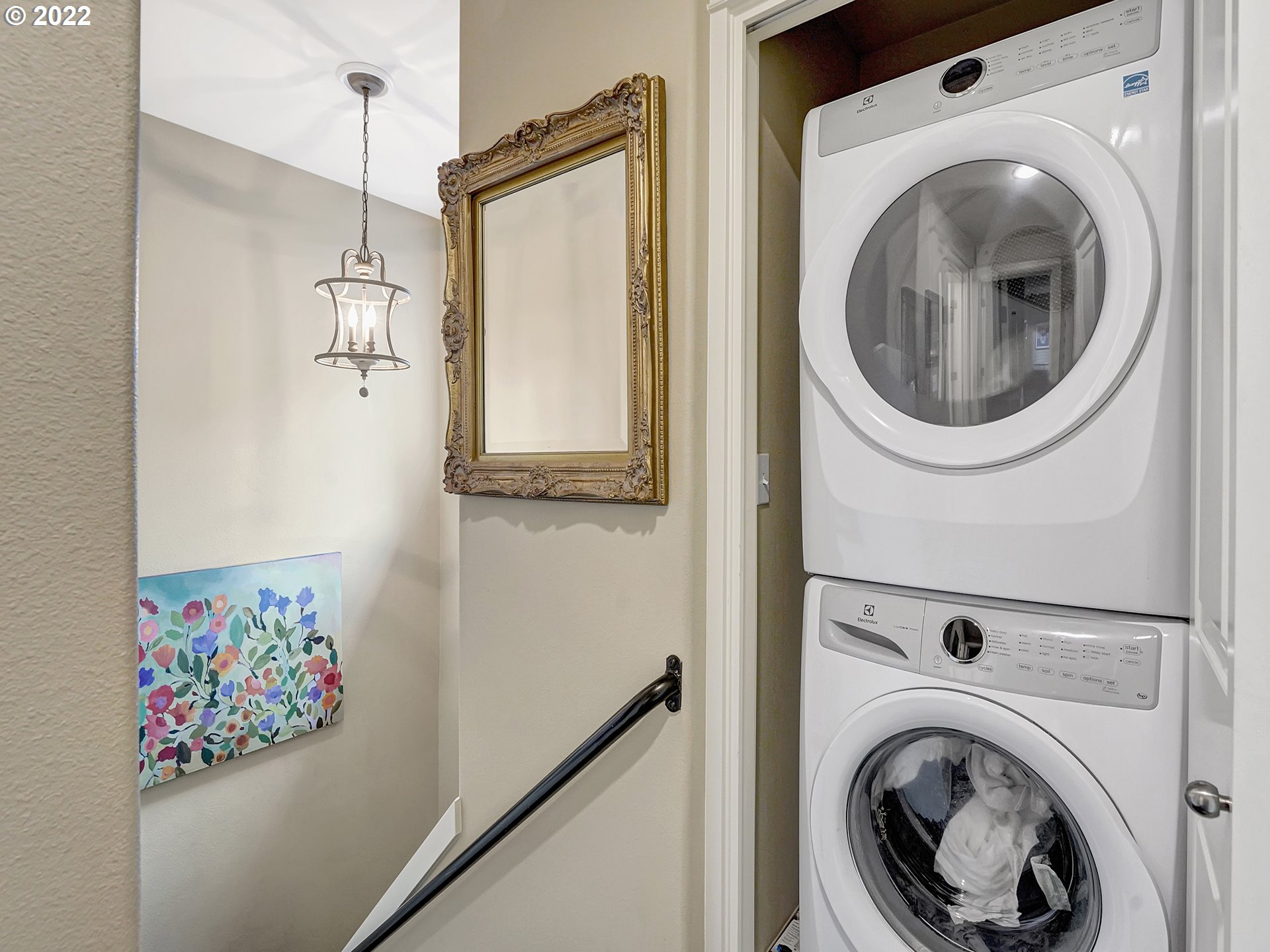 12868 Boones Ferry Road Lake Oswego, OR 97035 - Photo 29 of 32 Laundry