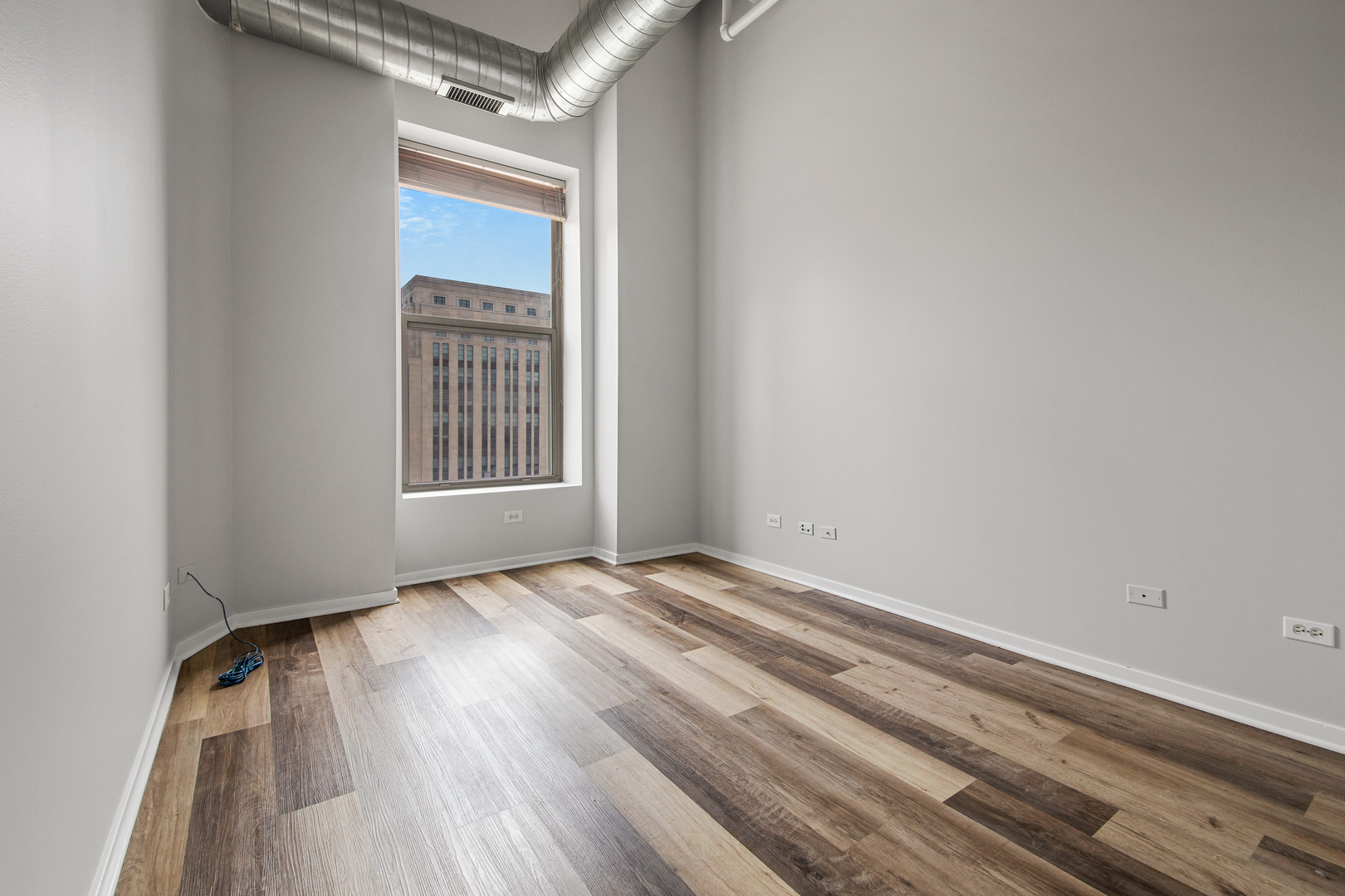 500 South Clinton Street, Unit 1002 Chicago, IL 60607 - Photo 18 of 23