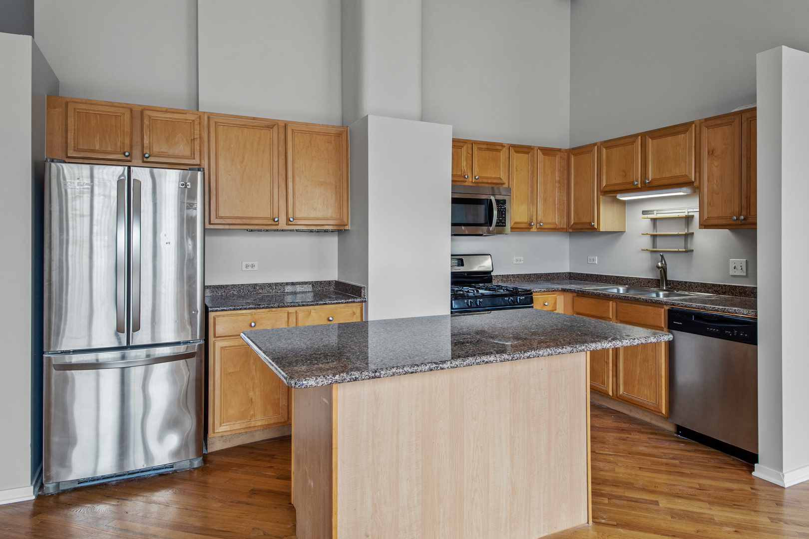 500 South Clinton Street, Unit 1002 Chicago, IL 60607 - Photo 8 of 23