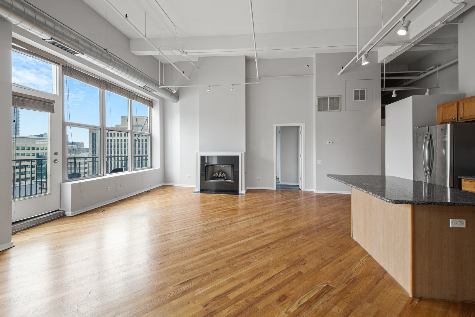 500 South Clinton Street, Unit 1002 Chicago, IL 60607 - Photo 10 of 23