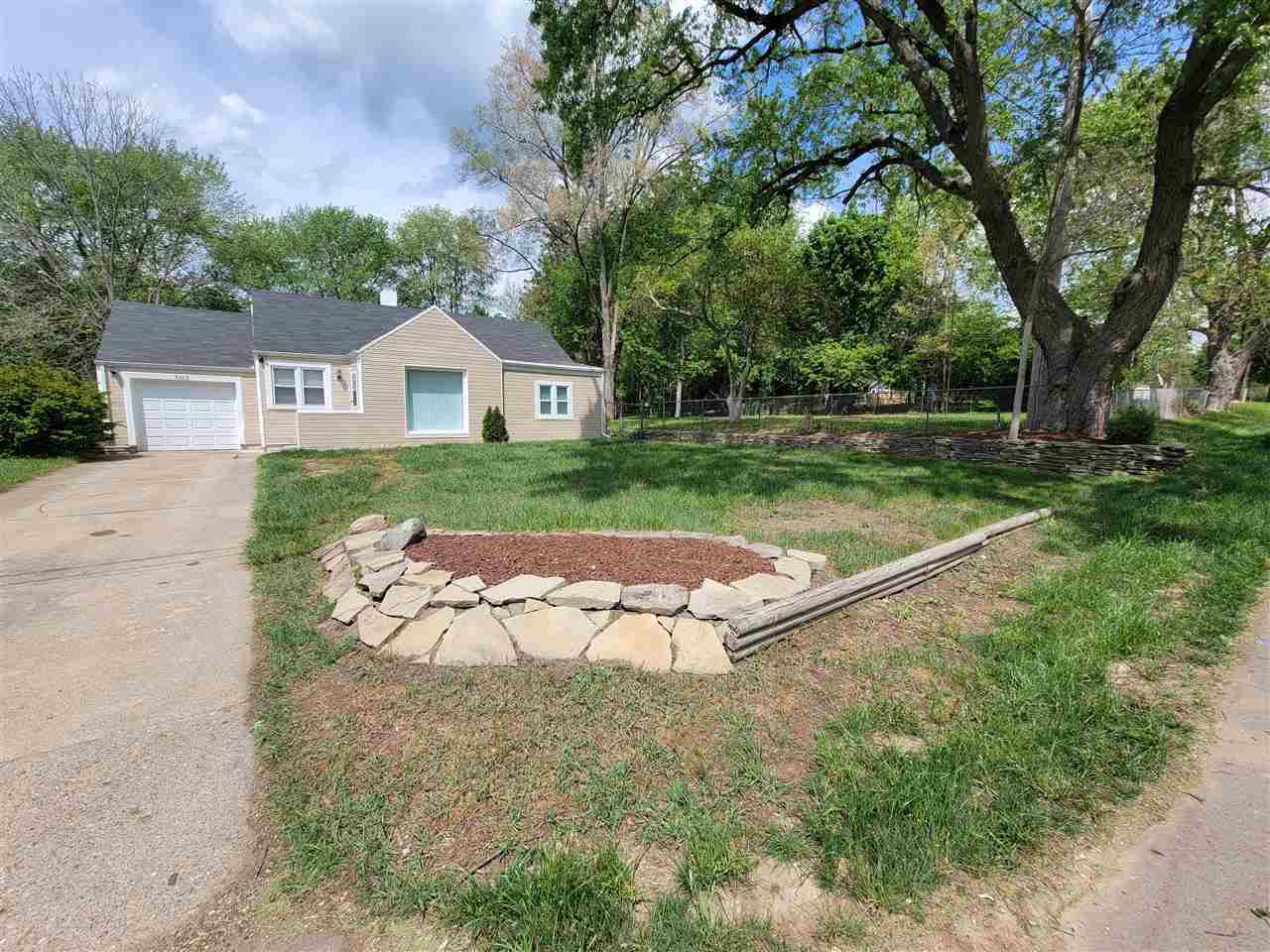 3512 Harding Road Jackson, MI 49203 - Photo 1 of 38 Photo 1