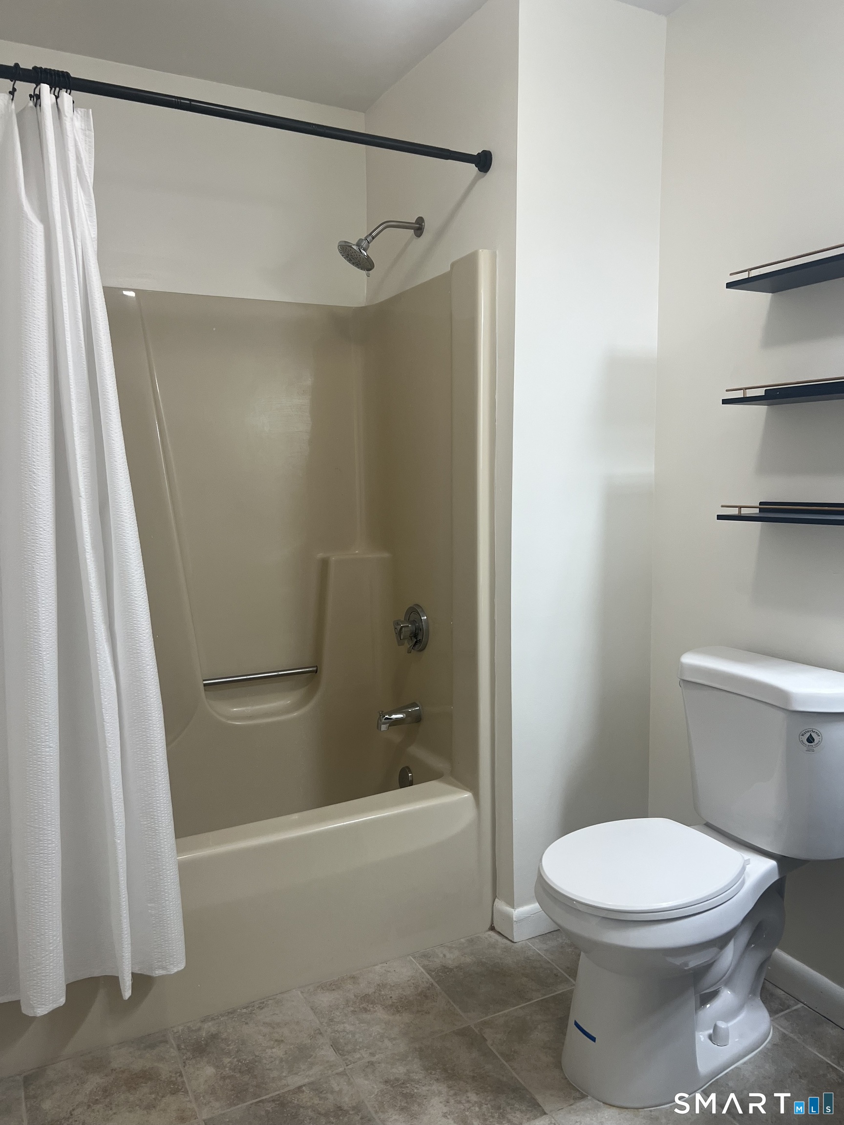 3370 Madison Avenue, Unit 10B Bridgeport, CT 06606 - Photo 13 of 20