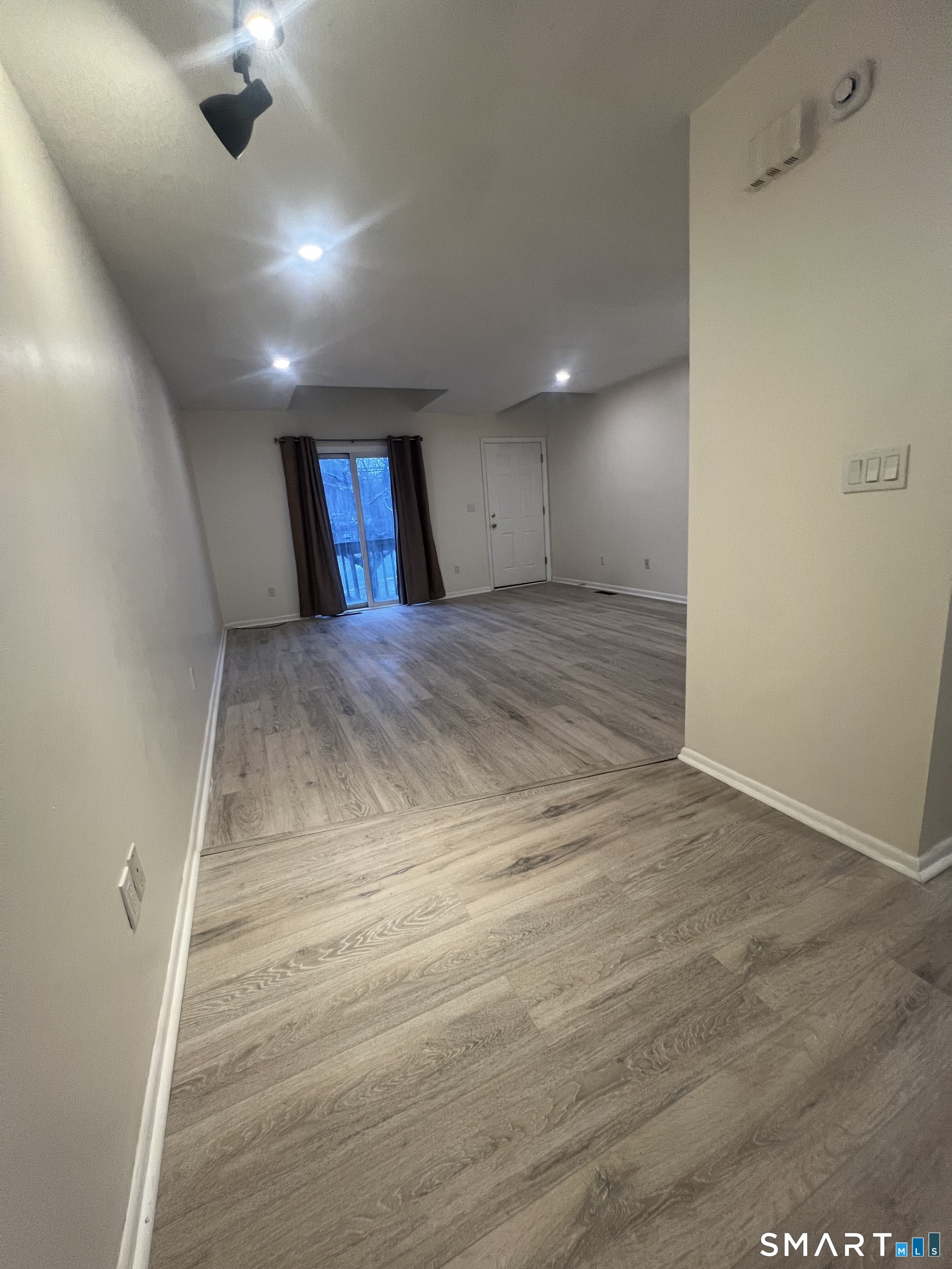 3370 Madison Avenue, Unit 10B Bridgeport, CT 06606 - Photo 3 of 20