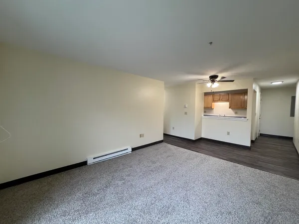 $1,850 | 99 Eastern Avenue, Unit 202, Manchester, NH 03104