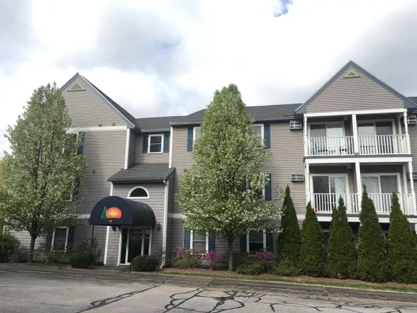 $1,850 | 99 Eastern Avenue, Unit 202, Manchester, NH 03104