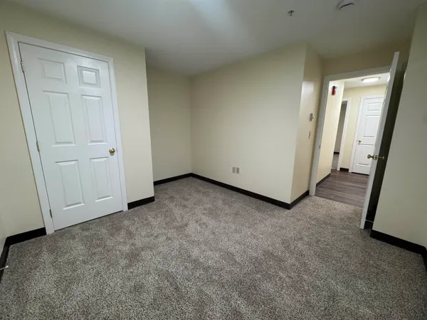 $1,850 | 99 Eastern Avenue, Unit 202, Manchester, NH 03104