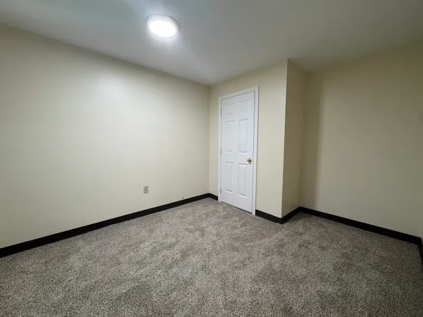 $1,850 | 99 Eastern Avenue, Unit 202, Manchester, NH 03104