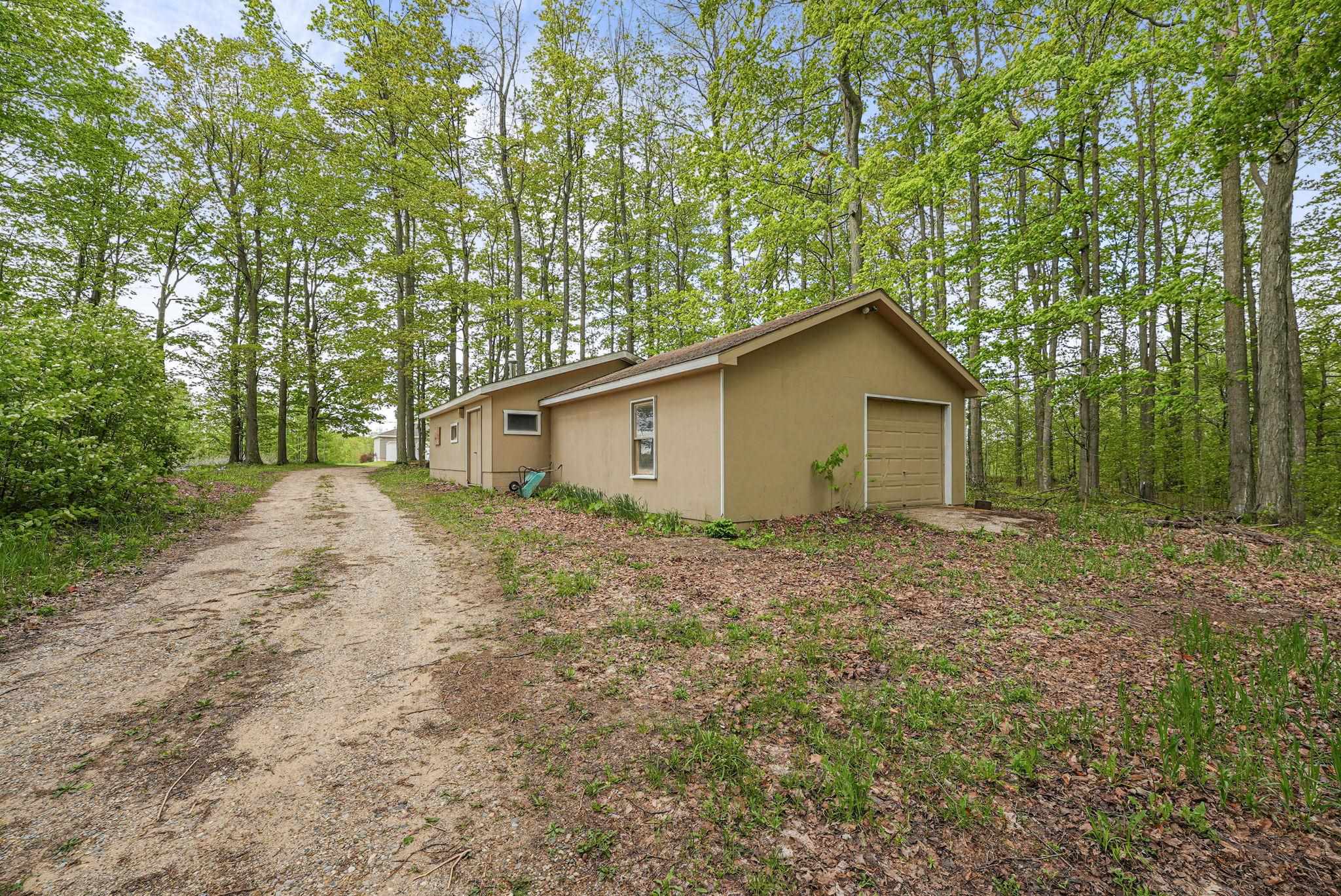 11519 21 Mile Road Tustin, MI 49688 - Photo 38 of 57 Gallery Image 38
