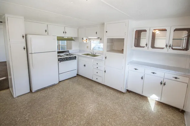 $59,500 | 1724 Minnewawa Avenue, Unit 166, Clovis, CA 93612