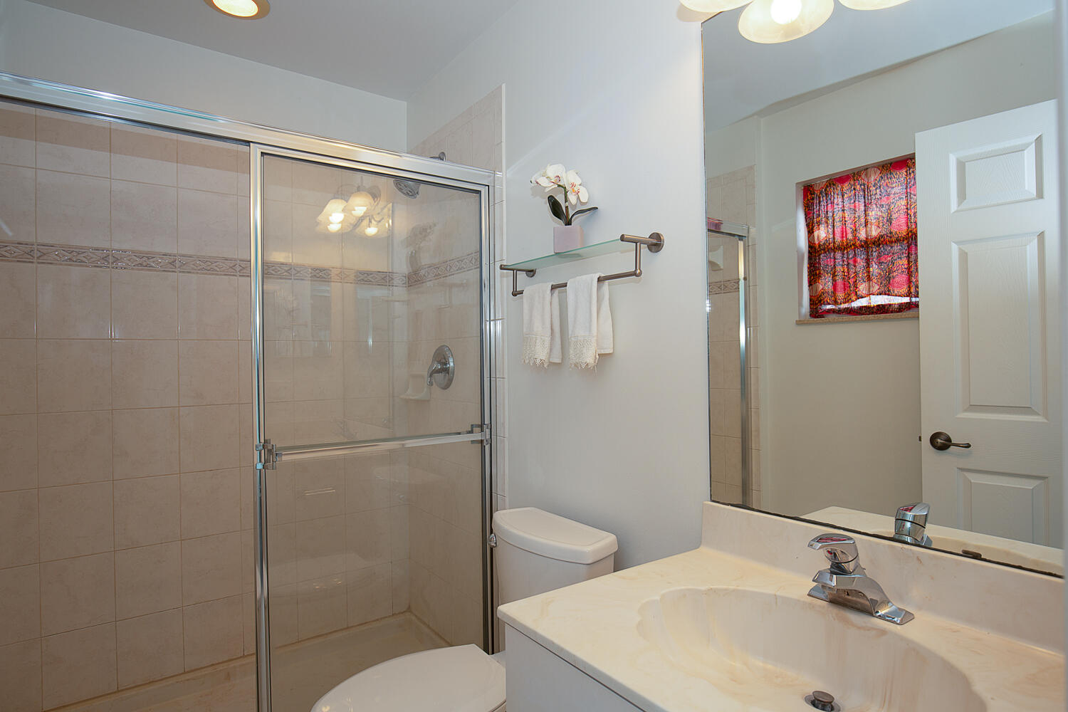 117 Coconut Key Lane Delray Beach, FL 33484 - Photo 14 of 20 Upstairs Bathroom