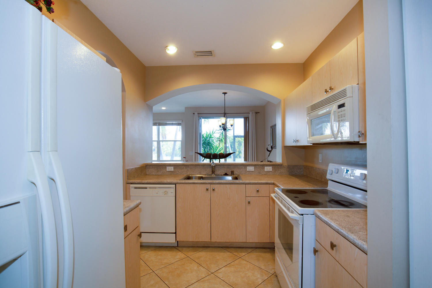 117 Coconut Key Lane Delray Beach, FL 33484 - Photo 4 of 20 Kitchen