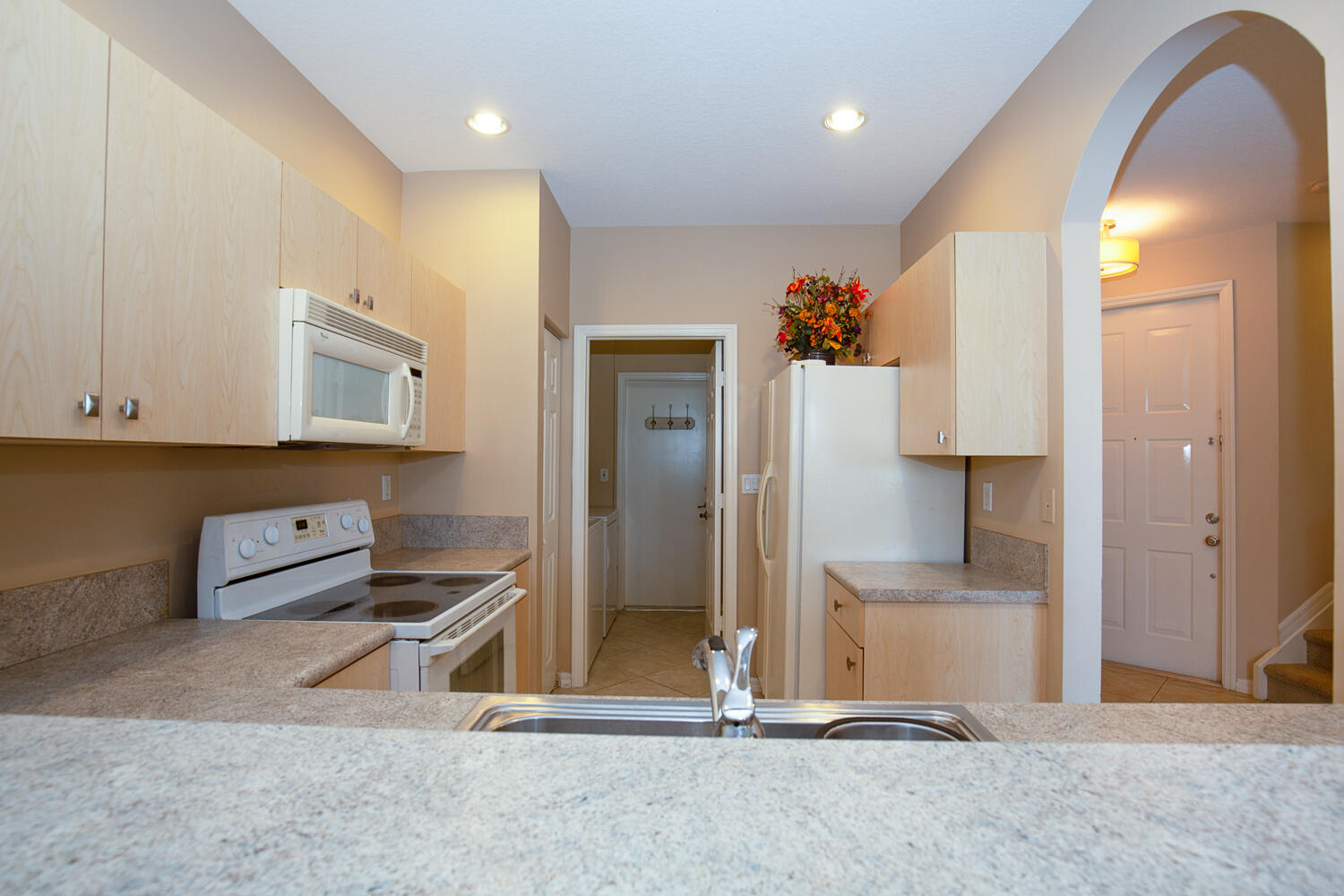 117 Coconut Key Lane Delray Beach, FL 33484 - Photo 5 of 20 Kitchen