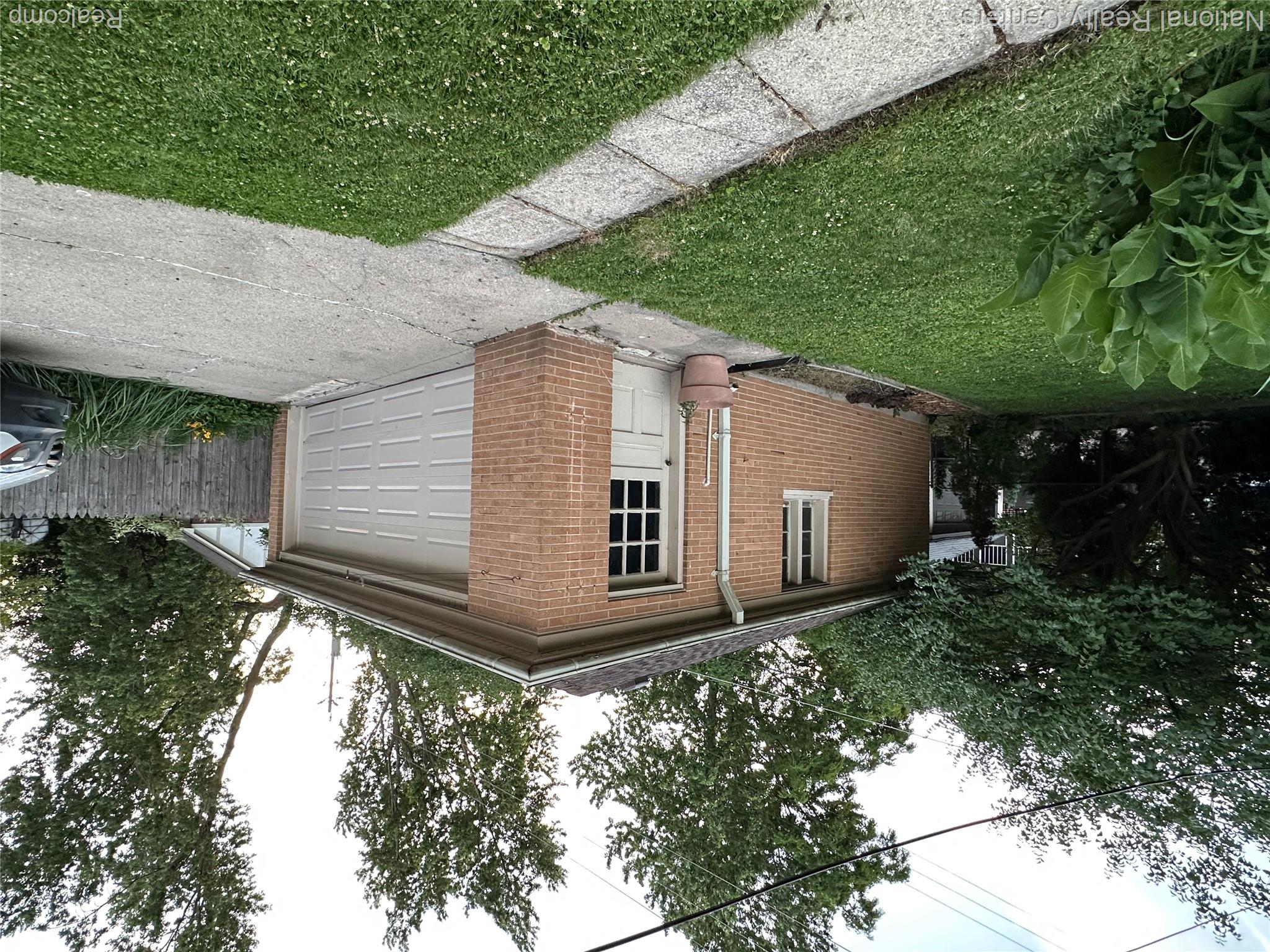 821 Pemberton Road Grosse Pointe, MI 48230 - Photo 63 of 70 Brick detached garage