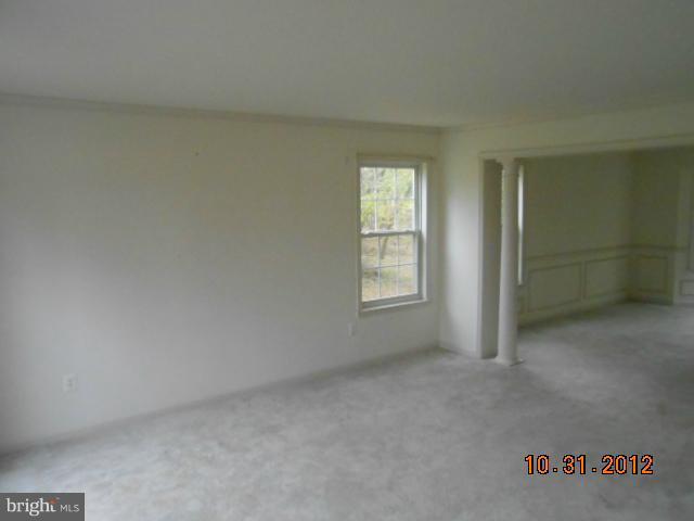 4406 Travancore Road Randallstown, MD 21133 - Photo 6 of 22 Living Room