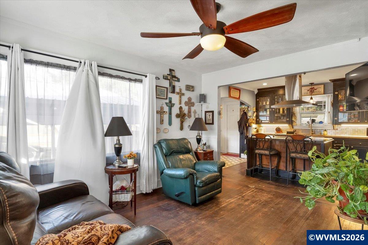 817 Main Street Lyons, OR 97358 - Photo 6 of 45