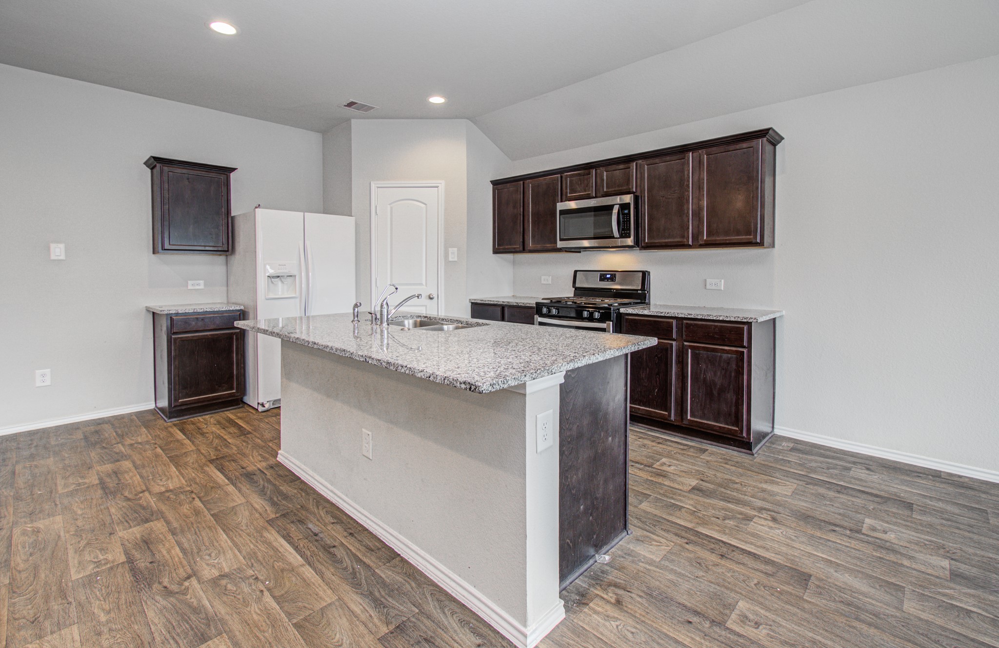 23719 Harrow Field Ln Spring Spring, TX 77373 - Photo 12 of 46 Gallery Image 12