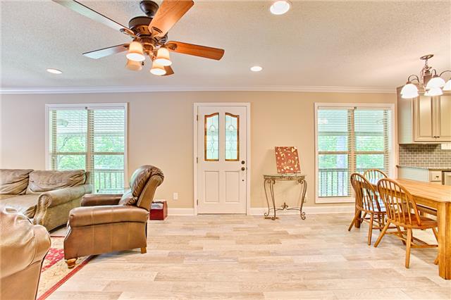 727 Lewter Hollow Road Ardmore, TN 38449 - Photo 5 of 20 a living room with furniture and a large window